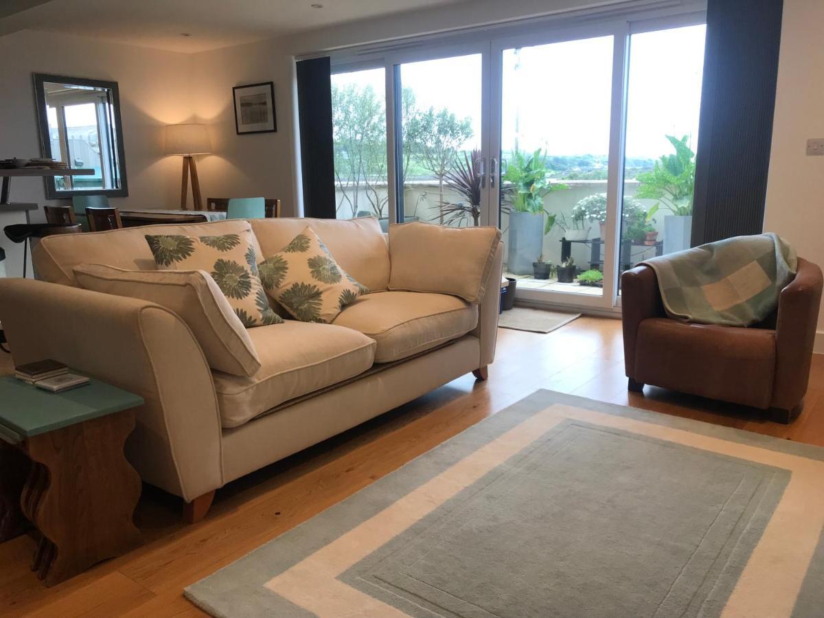 Modern Apartment With Stunning Views, Close To Amenities And St Ives Гейл Екстер'єр фото